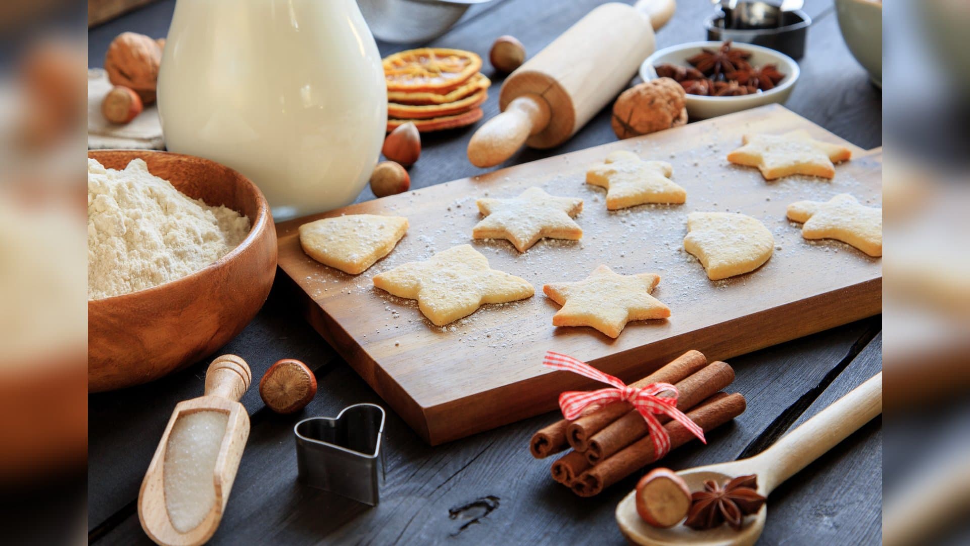 In der Adventszeit ist der Ofen im Dauereinsatz. Damit die Plätzchen wirklich gelingen, gibt es ein paar Dinge zu beachten.