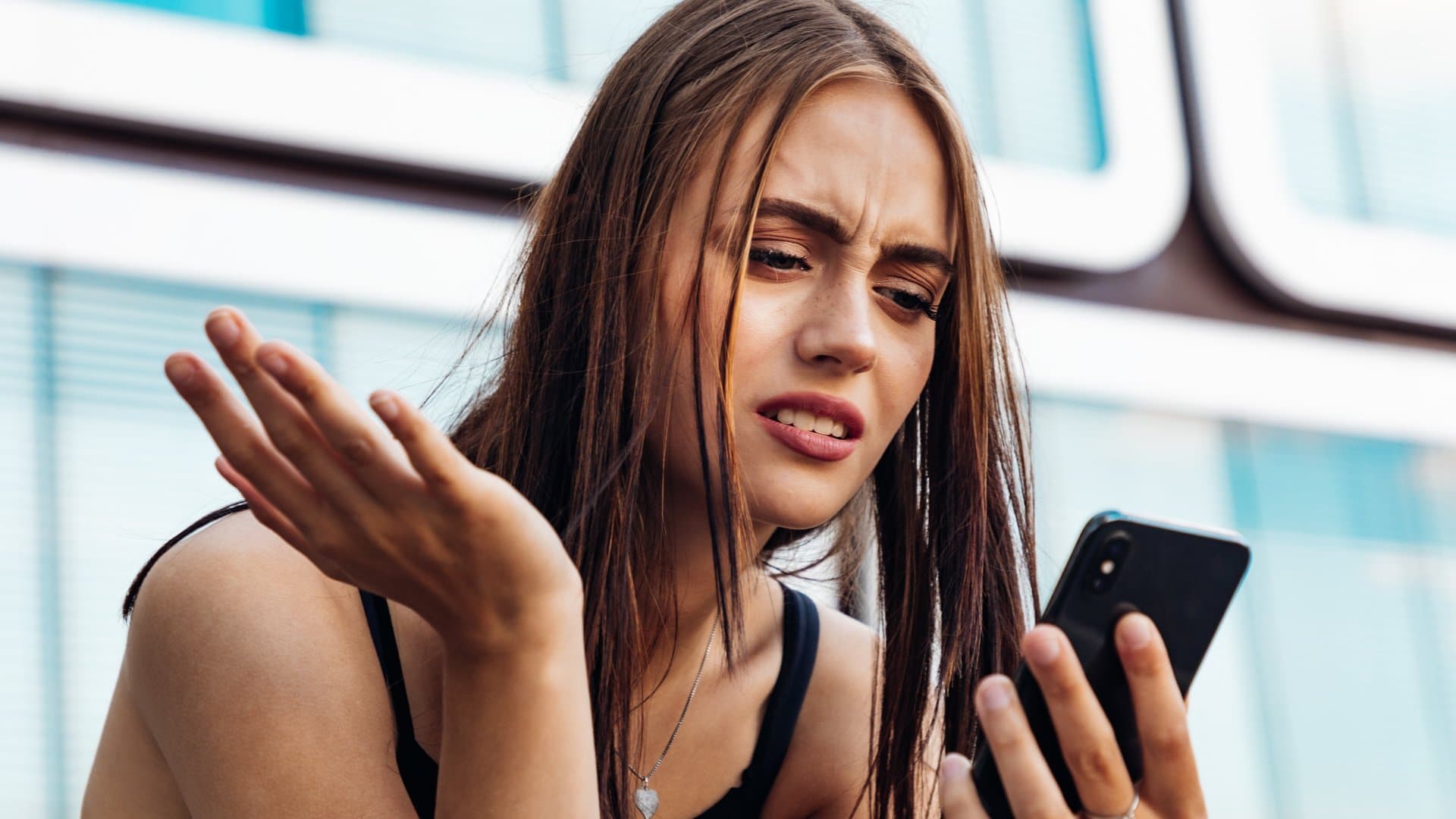 Aufgrund der großen Nachfrage nach KI-Rechenzentren steigen die Speicherpreise. Das sorgt fürProbleme bei der Herstellung günstigerer Smartphones.