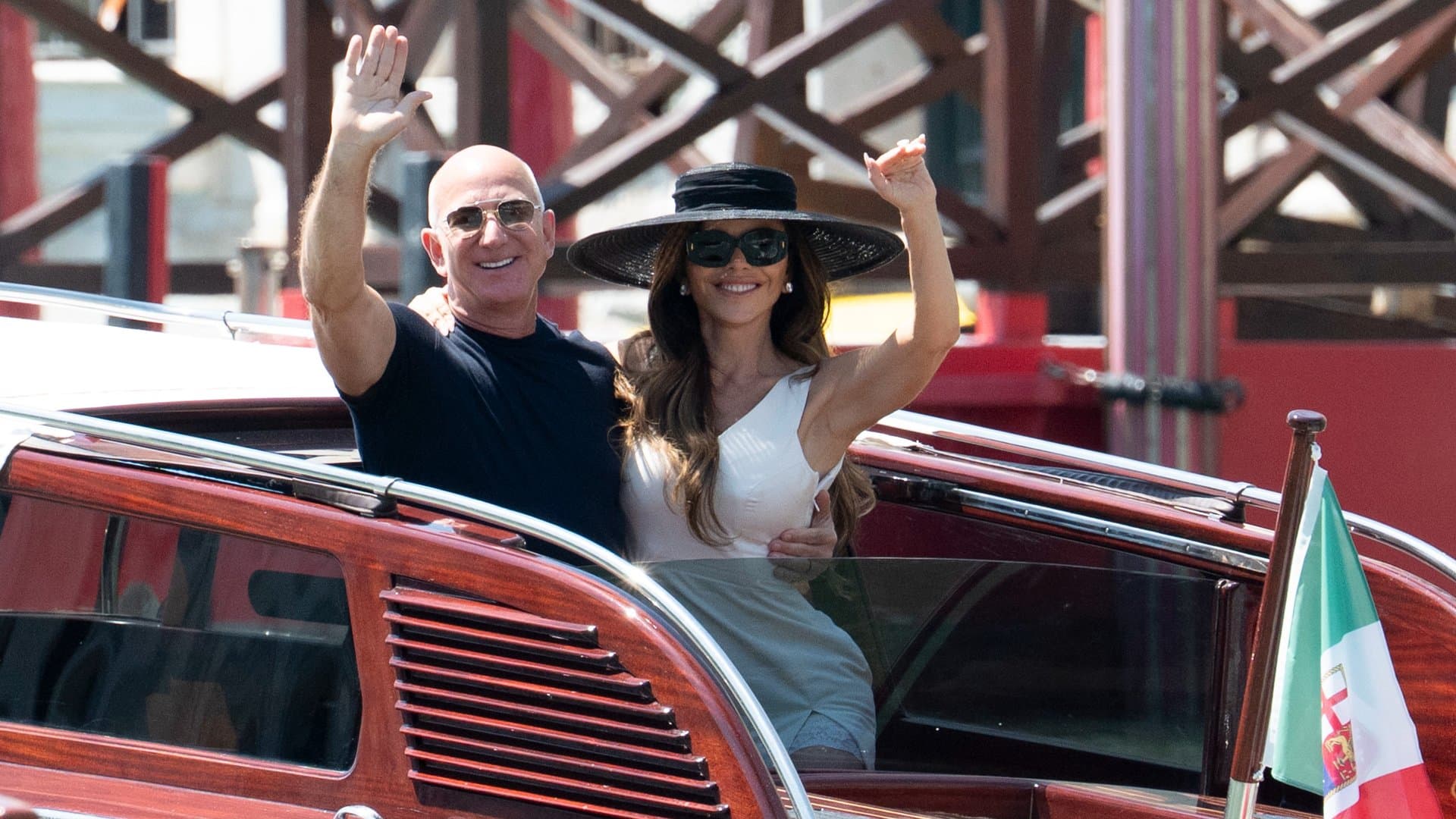 Jeff Bezos und Lauren Sánchez haben im großen Stil in Venedig geheiratet.