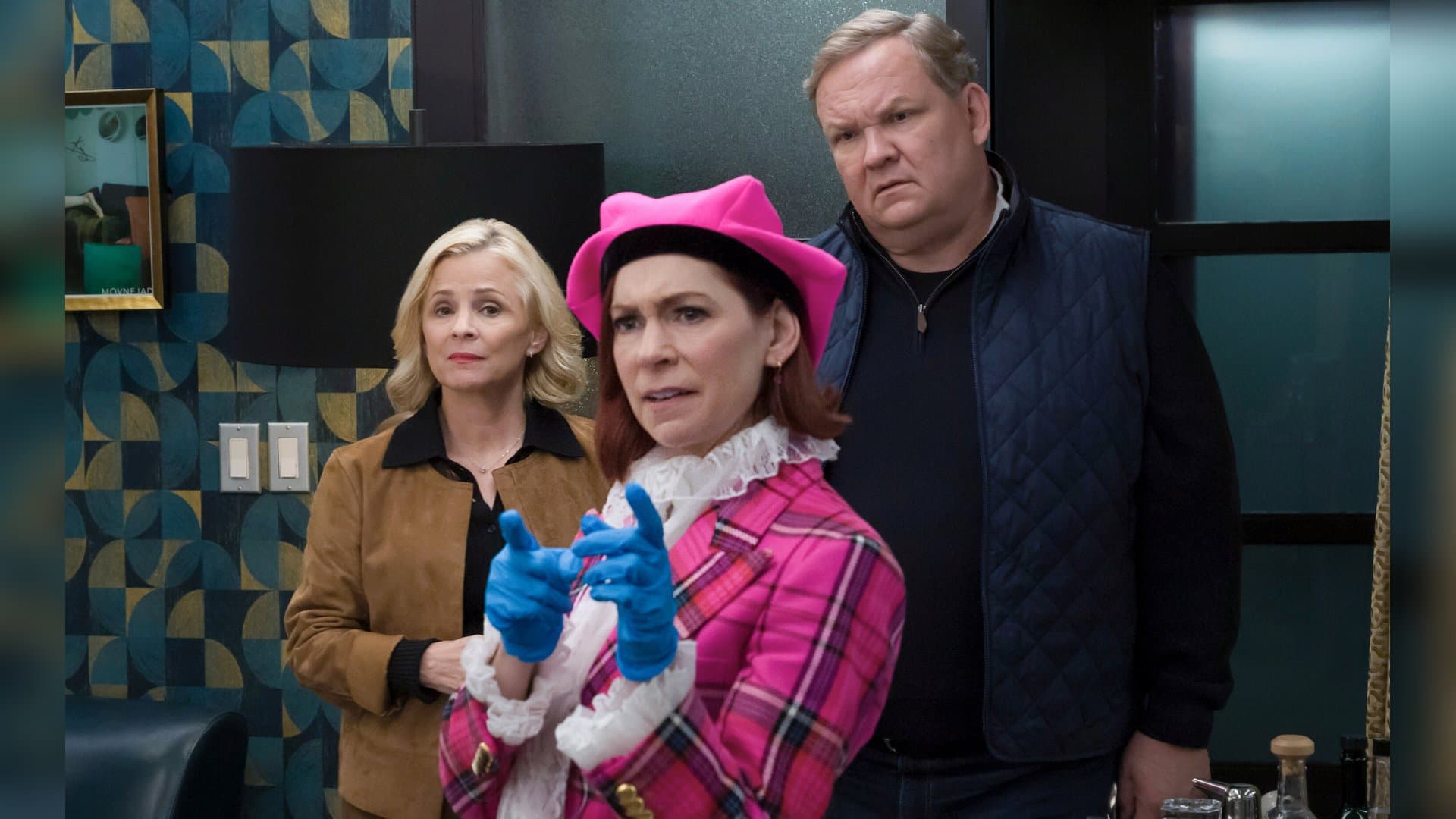 Carrie Preston (Mitte) spielt Elsbeth Tascioni neben zahlreichen Gaststars.