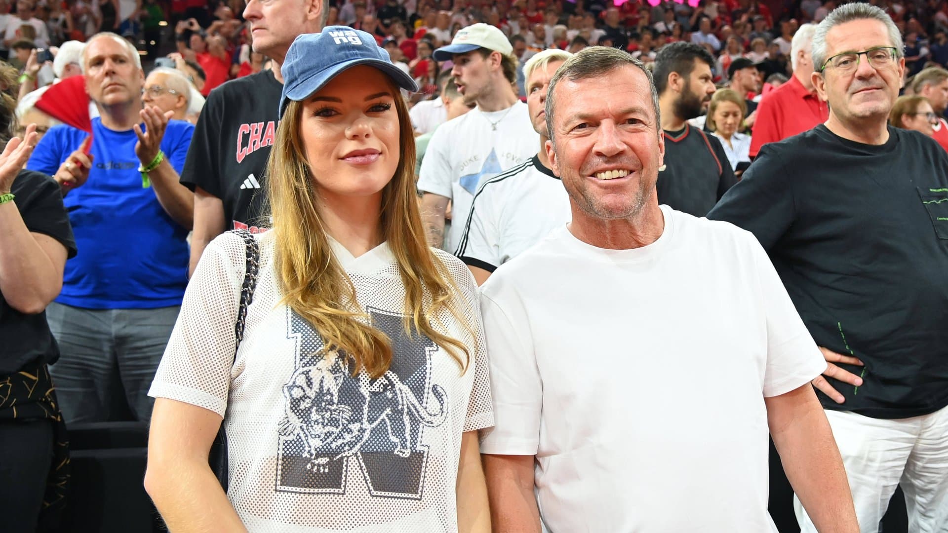 Lothar Matthäus mit seiner Freundin Theresa im SAP Garden.