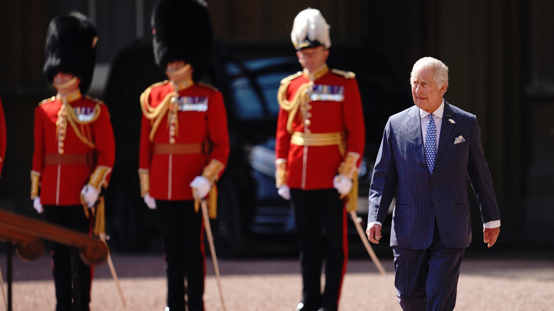 King Charles' soldiers are to be protected from the heat.