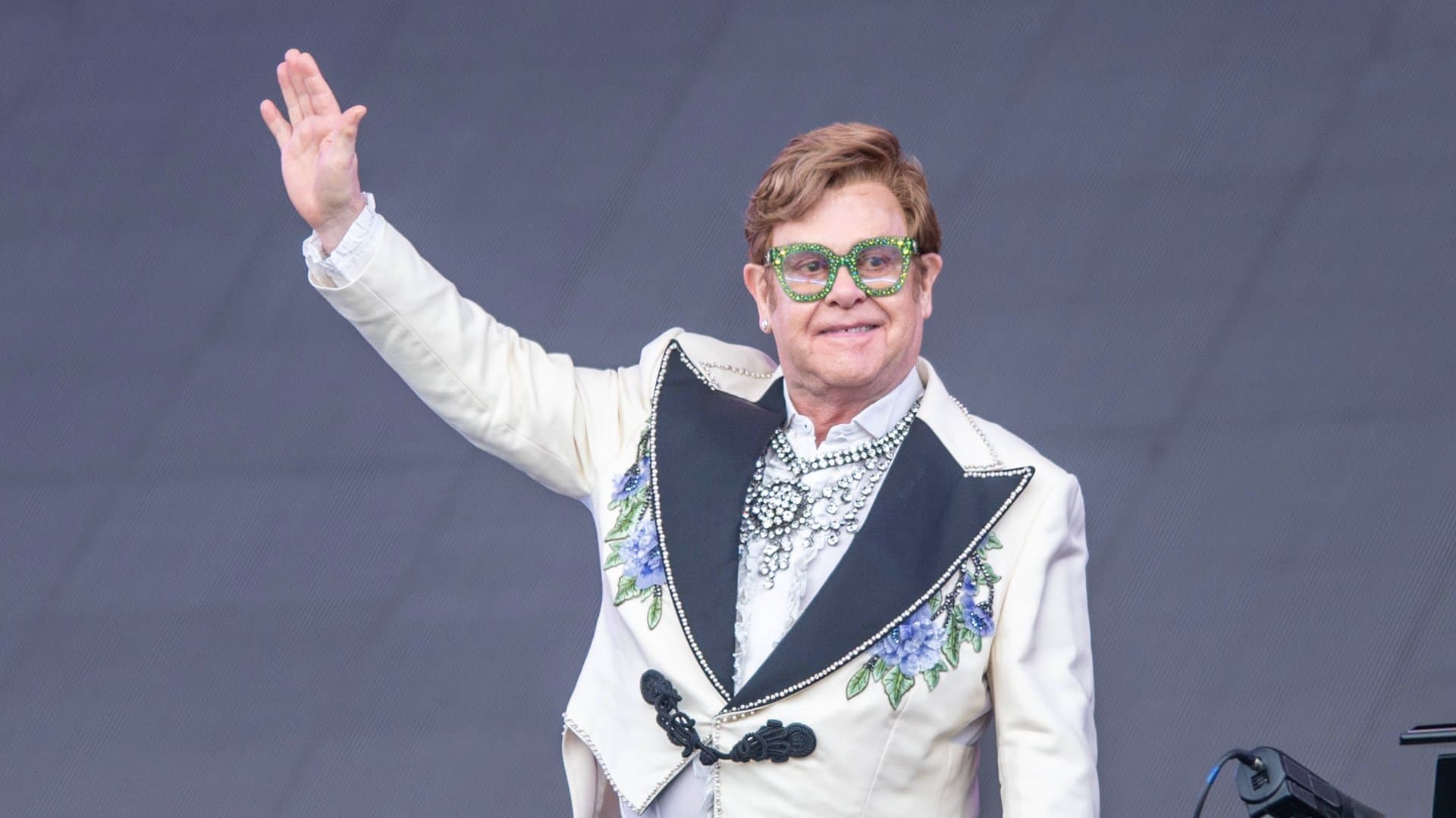 Elton John will soon be seen in a hologram show.