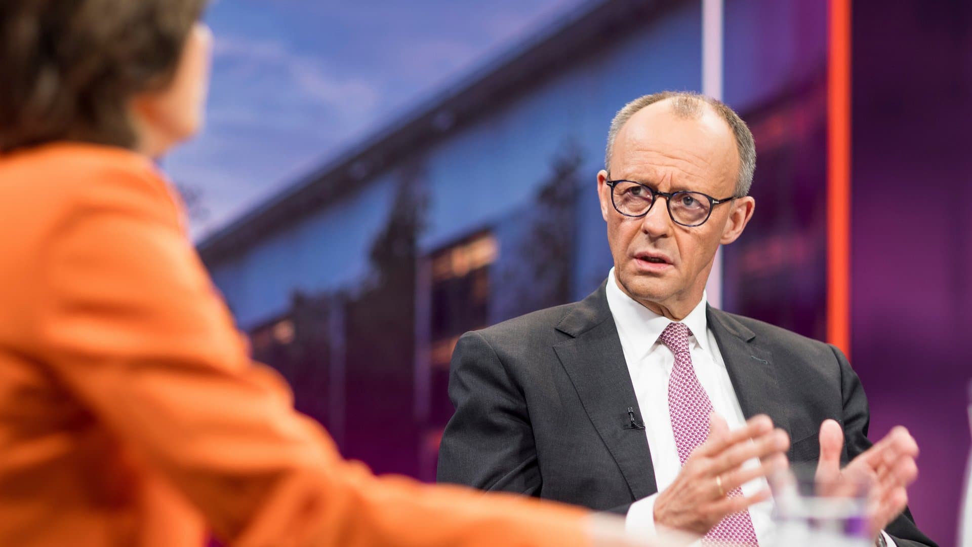 Maybrit Illner discusses with Friedrich Merz on Thursday.