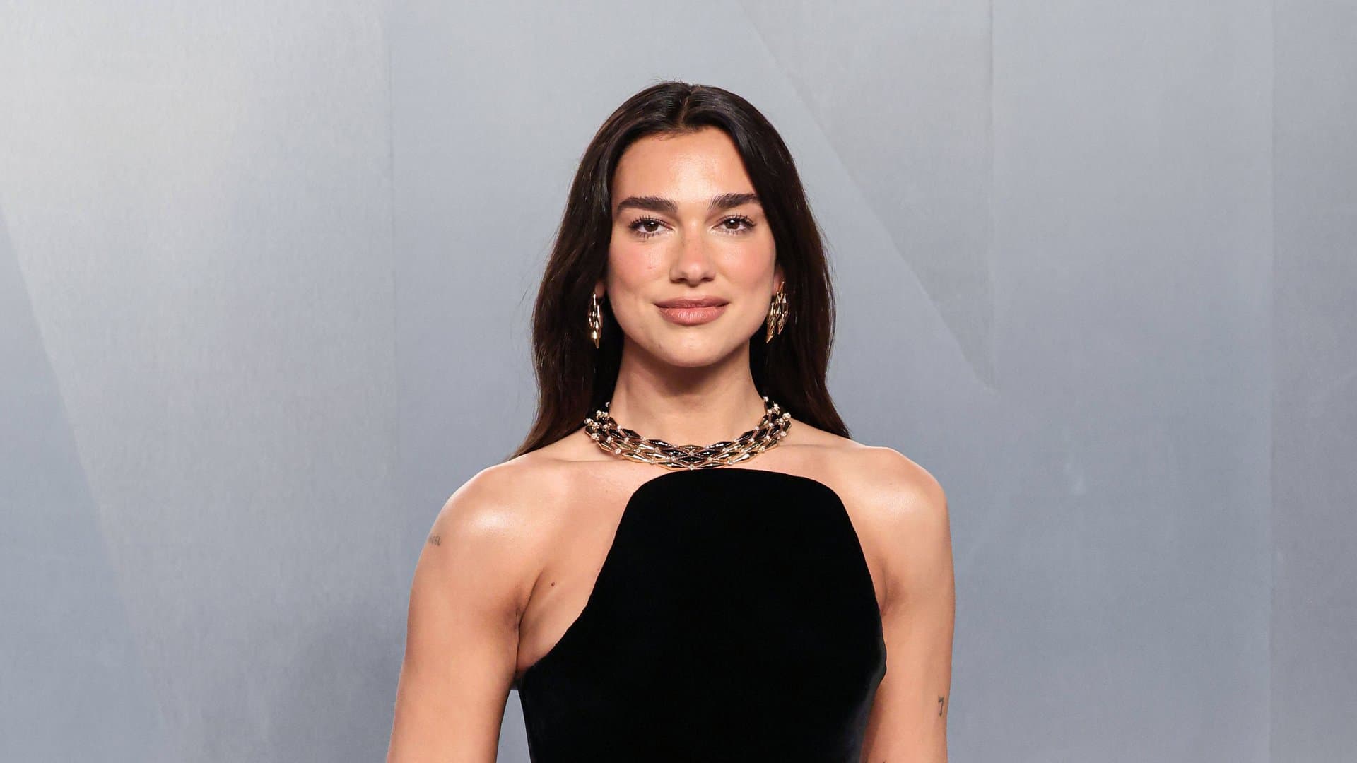 Dua Lipa hat die "Flamingo-Revolution" in Albanien gelobt.