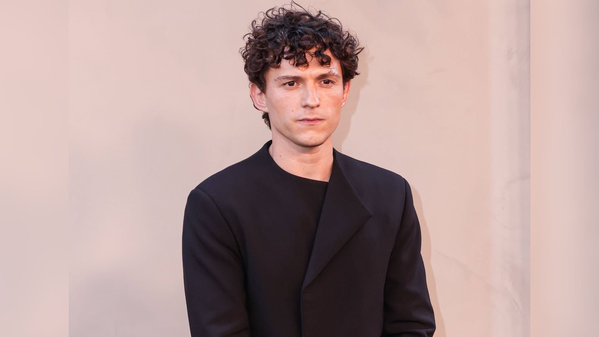 Tom Holland auf dem roten Teppich.