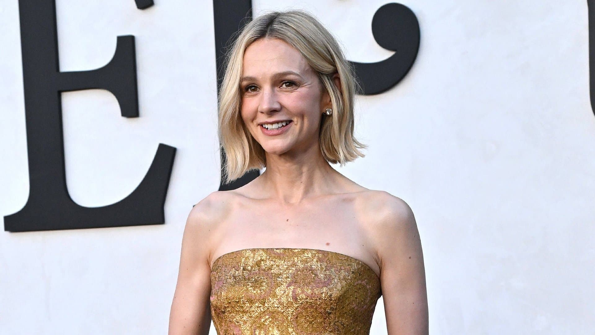 Kurzes Haar elegant in Szene gesetzt: Carey Mulligan trägt den Waterfall Bob mit ganz leichten Wellen.