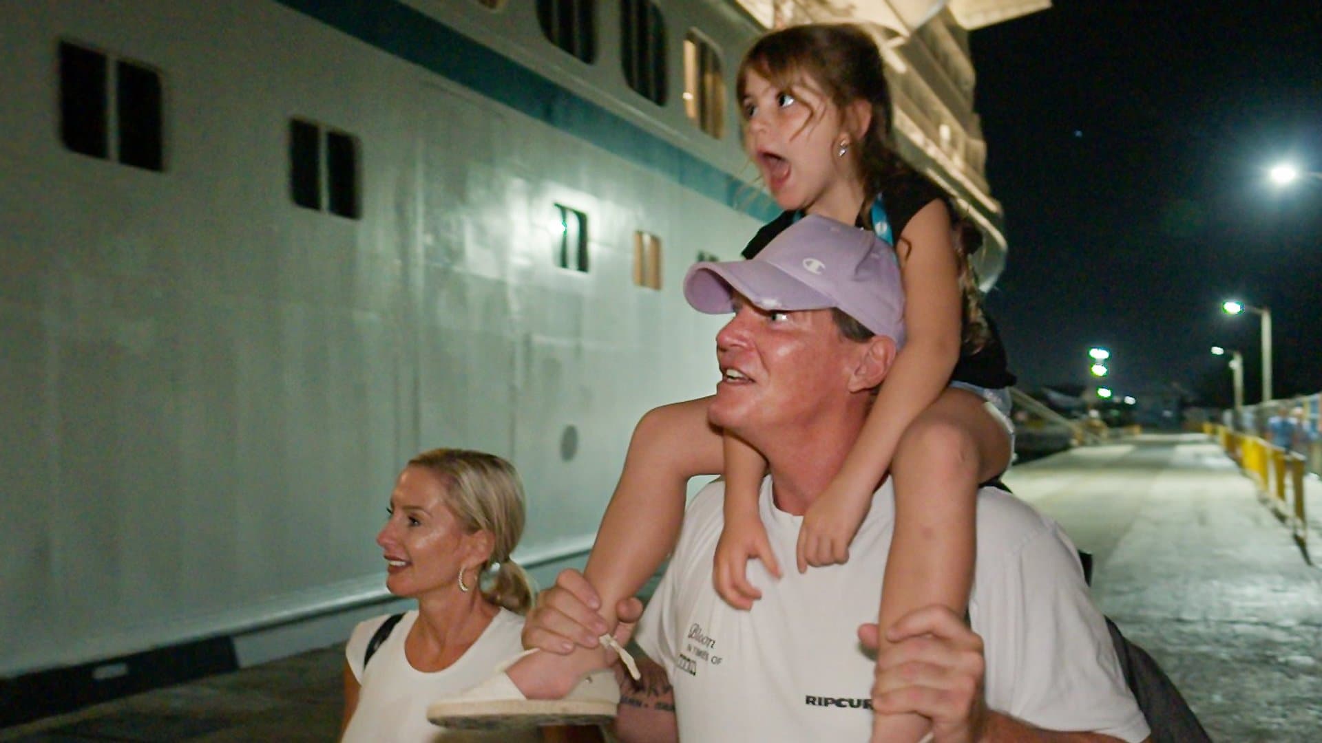 Peggy Jerofke und Steff Jerkel, hier mit ihrer Tochter Josephine, haben endlich den Schritt vor den Altar gewagt ("Goodbye Deutschland", 27. Juli, 20:15 Uhr, RTL und RTL+).