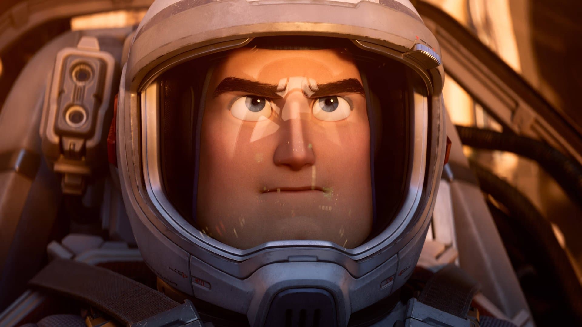 Mitte Juni erscheint das "Toy Story"-Prequel "Lightyear" im Kino. Zuschauer erfahren darin, wo die Buzz-Lightyear-Actionfigur ihren Ursprung fand. Gleich in doppelter Hinsicht ist eine berühmte Stimme für die Animationsfigur gefunden worden.