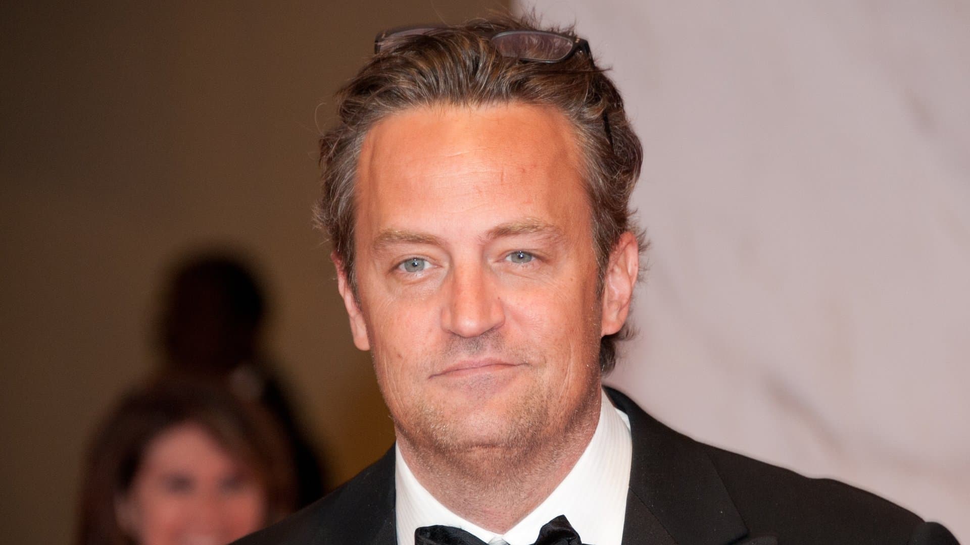 Der plötzliche Tod von "Friends"-Star Matthew Perry hat die Menschen weltweit erschüttert. Auch um diese Stars trauerten wir 2023...