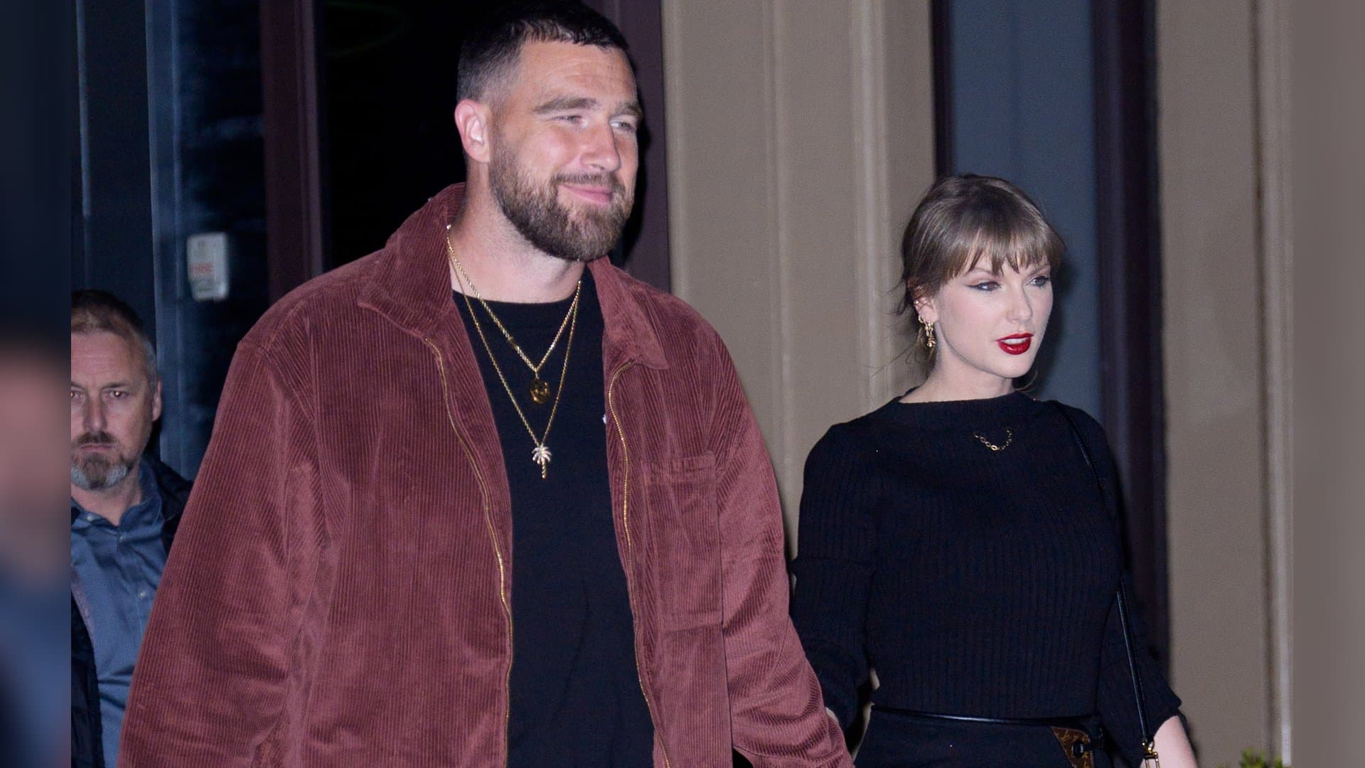 Taylor Swift and Travis Kelce are now a married couple.