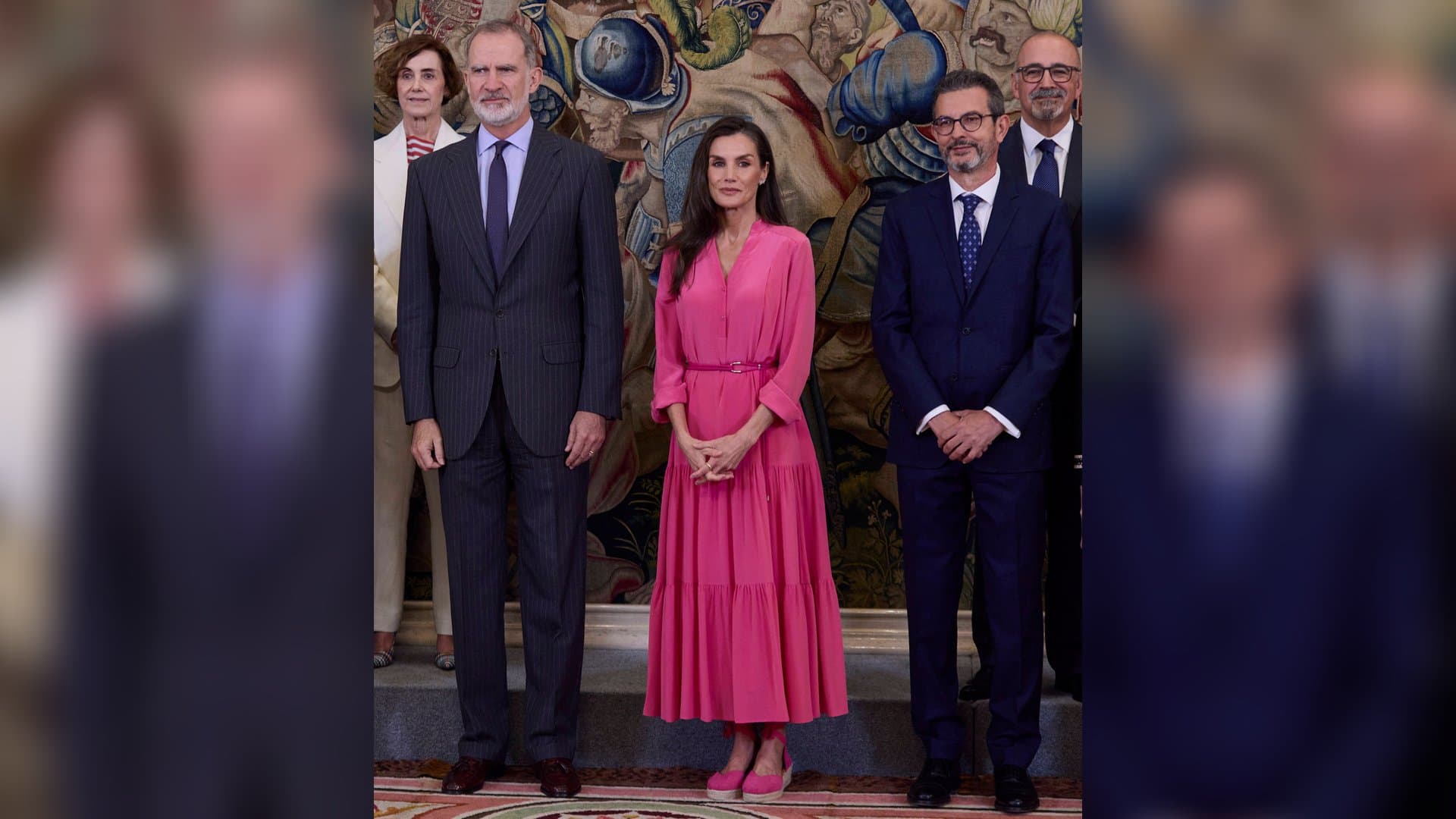 Königin Letizia wählte am Dienstag ein rundum pinkes Outfit.