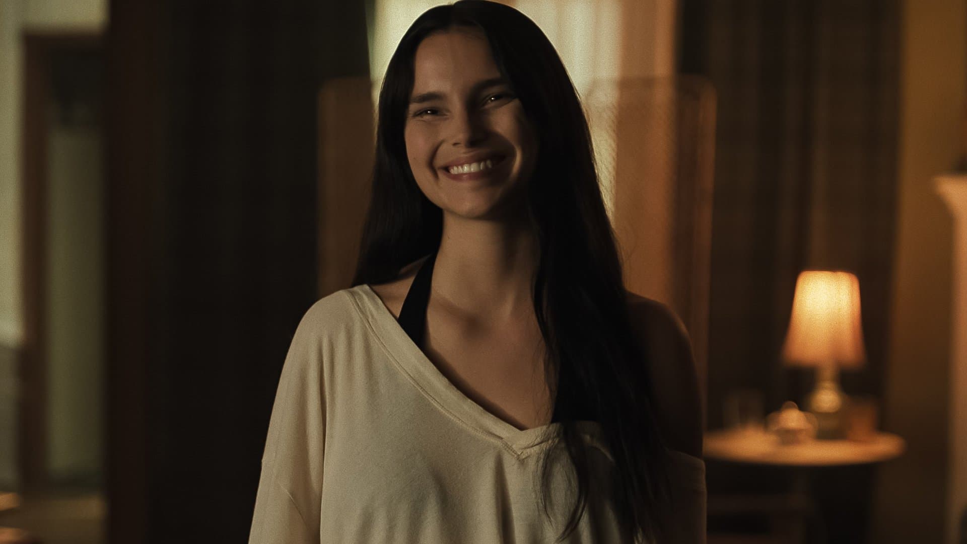The most unsettling cinema smile of the year: Inde Navarrette as Nikki in "Obsession - Du sollst mich lieben".