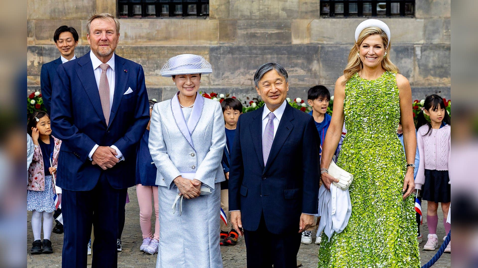 King Willem-Alexander (l.) and Queen Máxima received their Japanese guests in Amsterdam.
