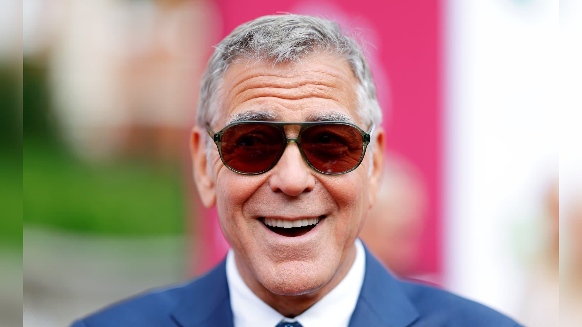 Responds to his award with humor: George Clooney.