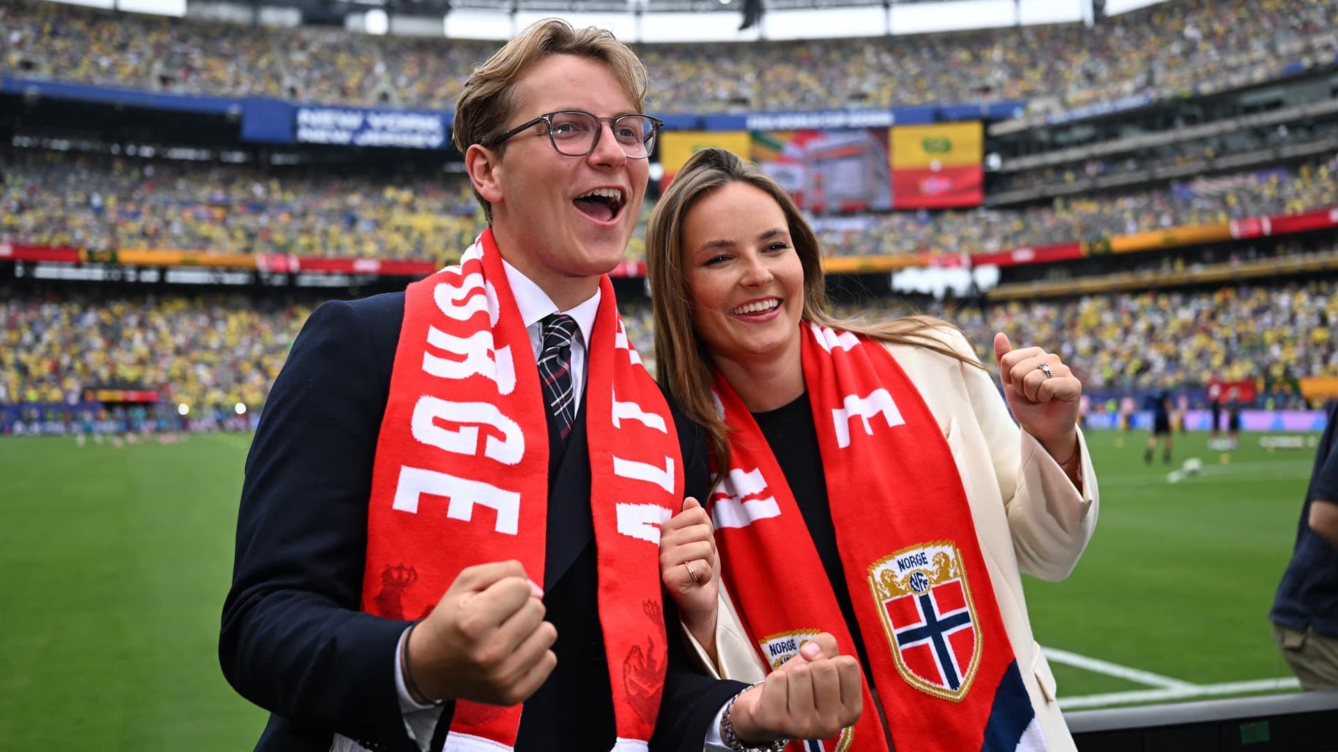 Sverre Magnus and Ingrid Alexandra were able to experience Norway's round of 16 victory live.