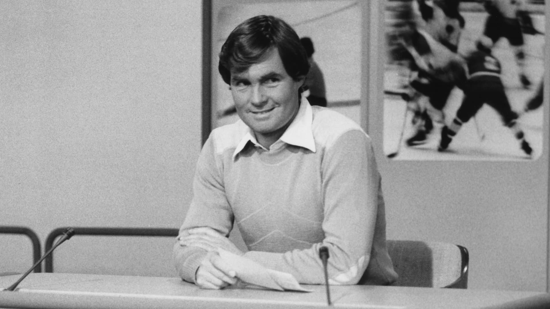 Manfred Vorderwülbecke in his "Blickpunkt Sport" studio.