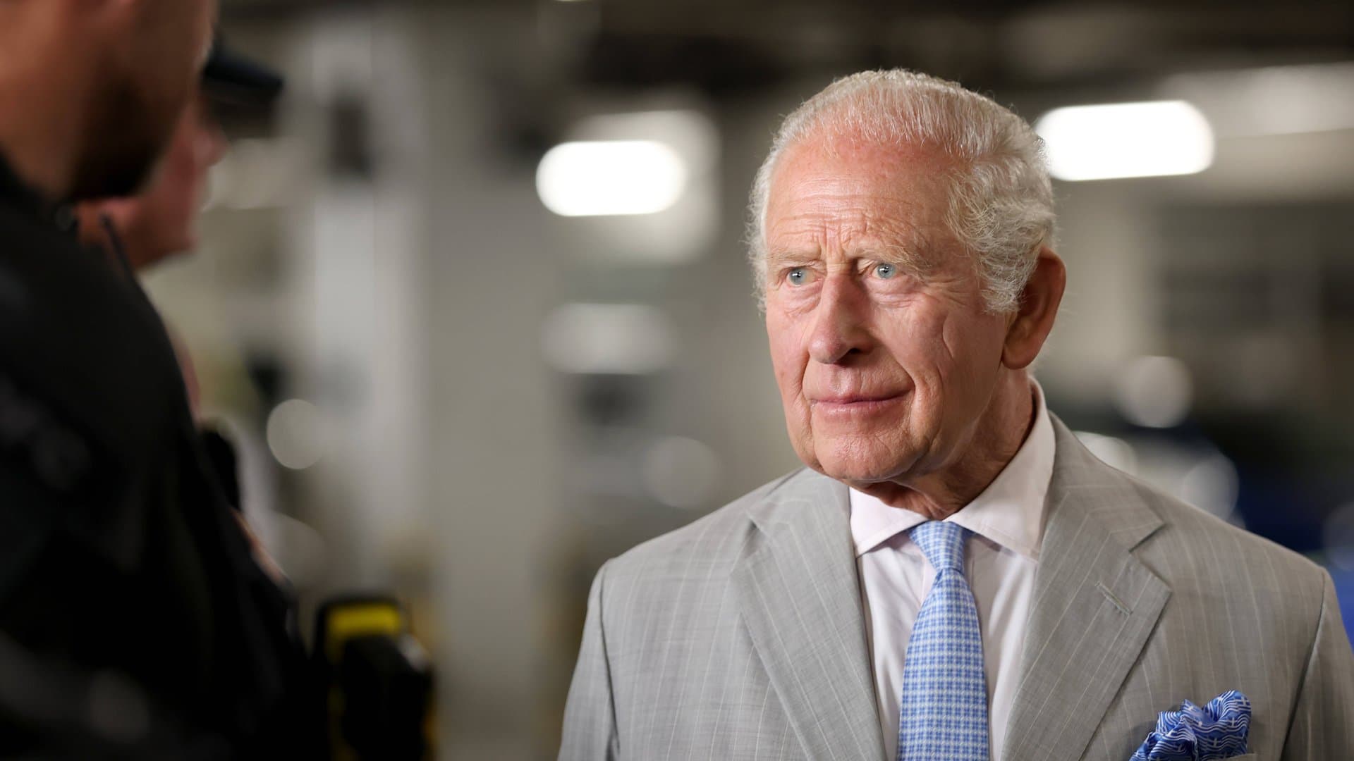 König Charles III., hier während eines offiziellen Termins am 8. Juli, scheint immer noch darauf zu hoffen, dass er seine Enkelkinder sieht.