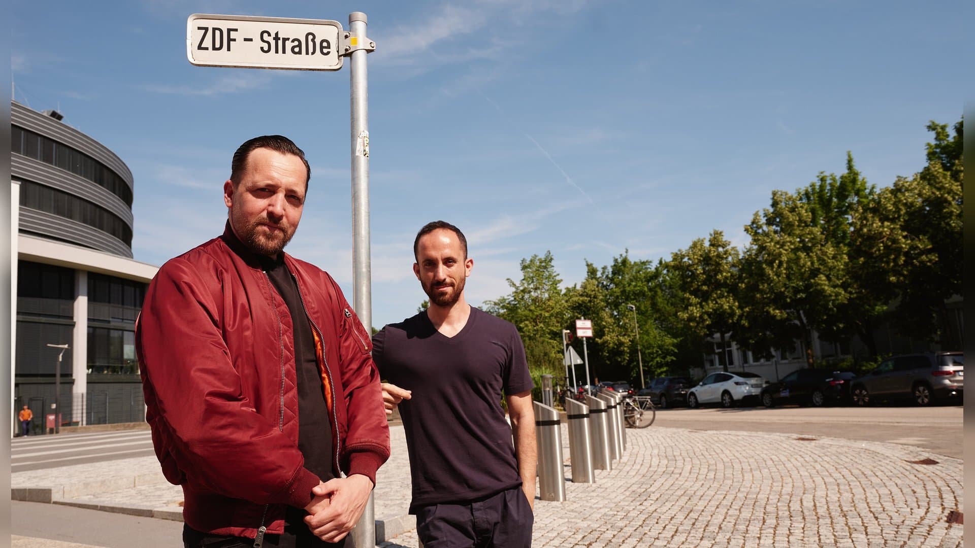 On Tuesday, Danger Dan and Igor Levit (r.) will perform under the motto "Die keine Angstalt" in Berlin.