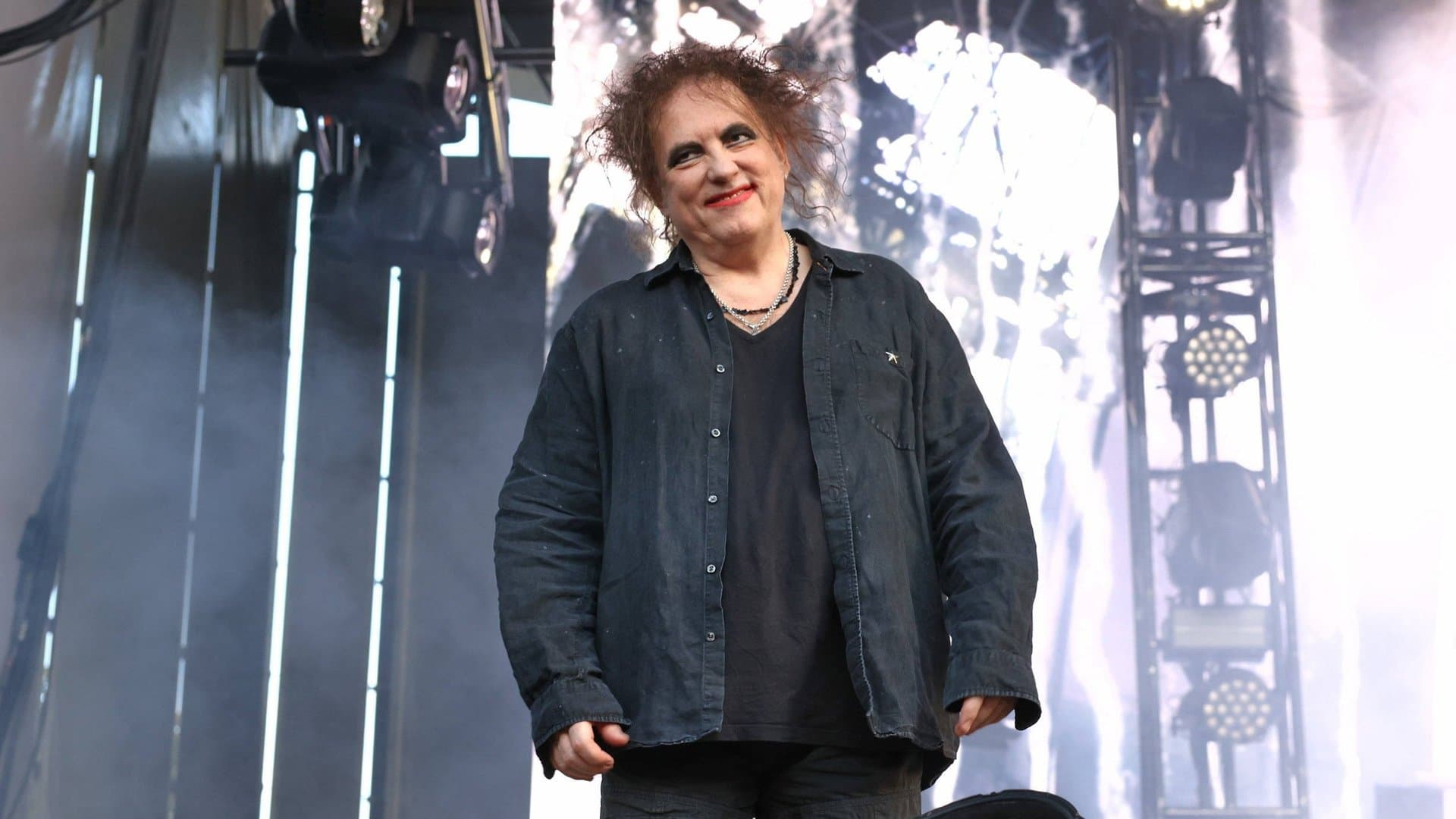The Cure singer Robert Smith criticizes the upcoming halftime show at the World Cup.