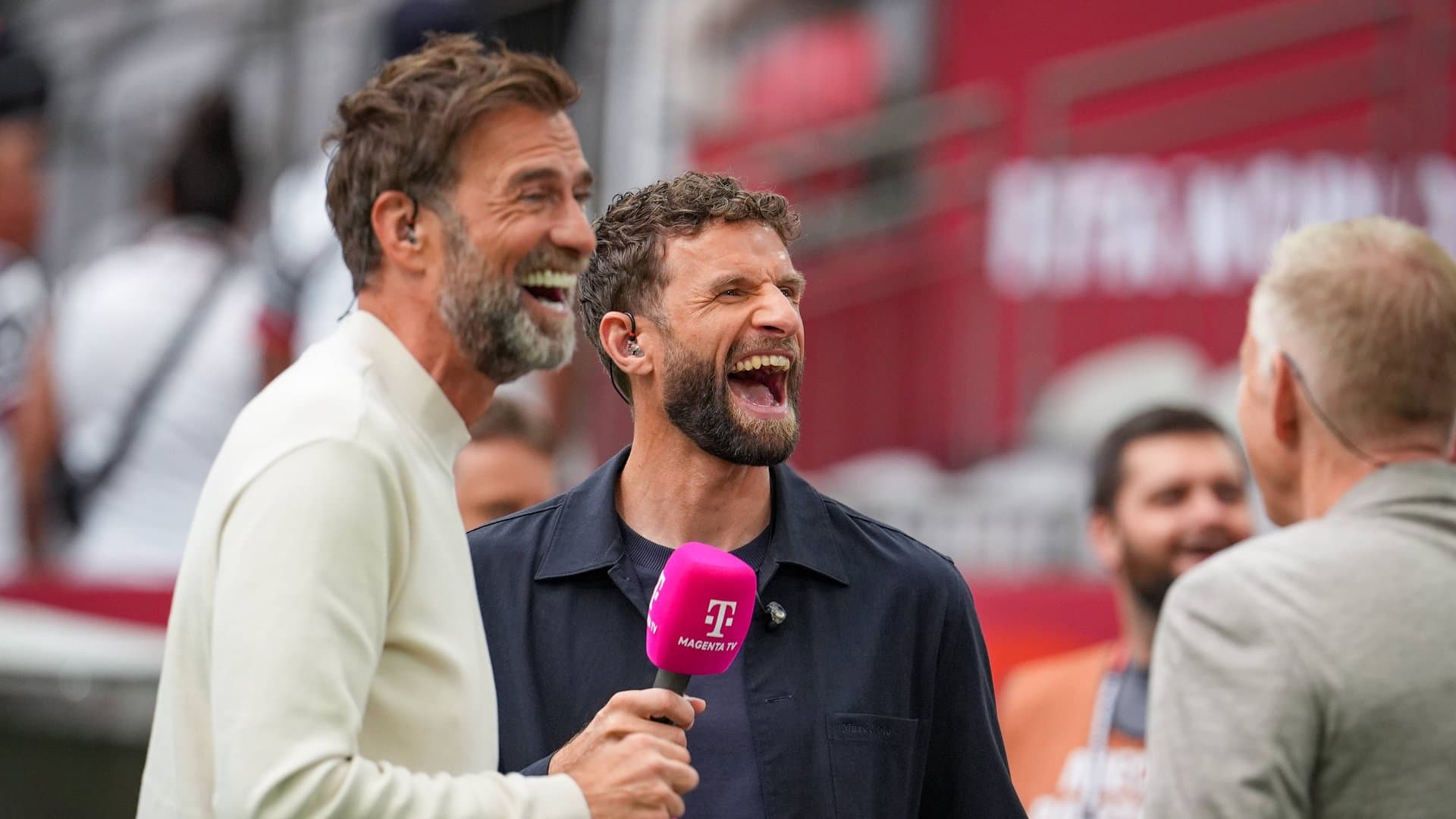 Jürgen Klopp (l.) and Thomas Müller were part of the star lineup at MagentaTV for the 2026 FIFA World Cup.