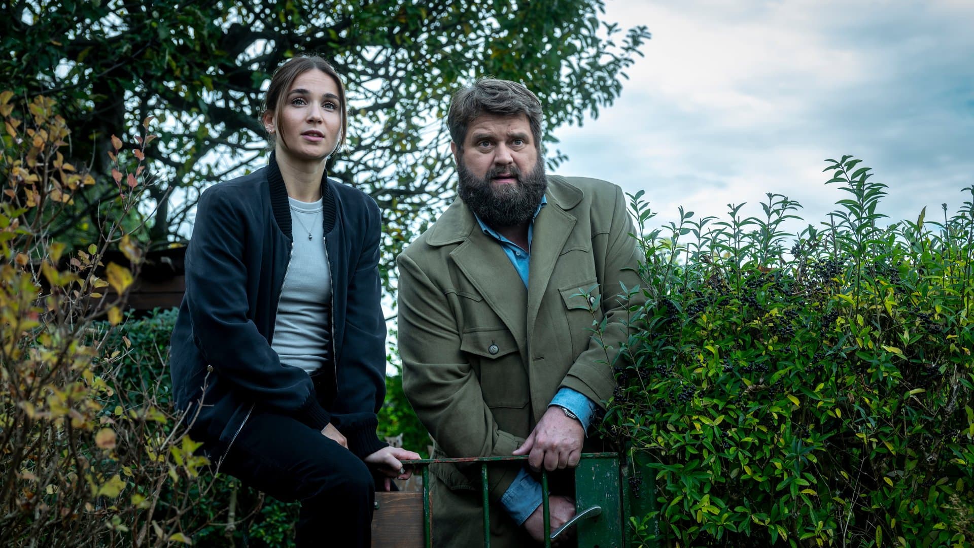 "Behringer und die Toten - Ein Bamberg-Krimi: Fuchsjagd": Behringer (Antoine Monot) und Ela (Cosima Henman) im Einsatz.