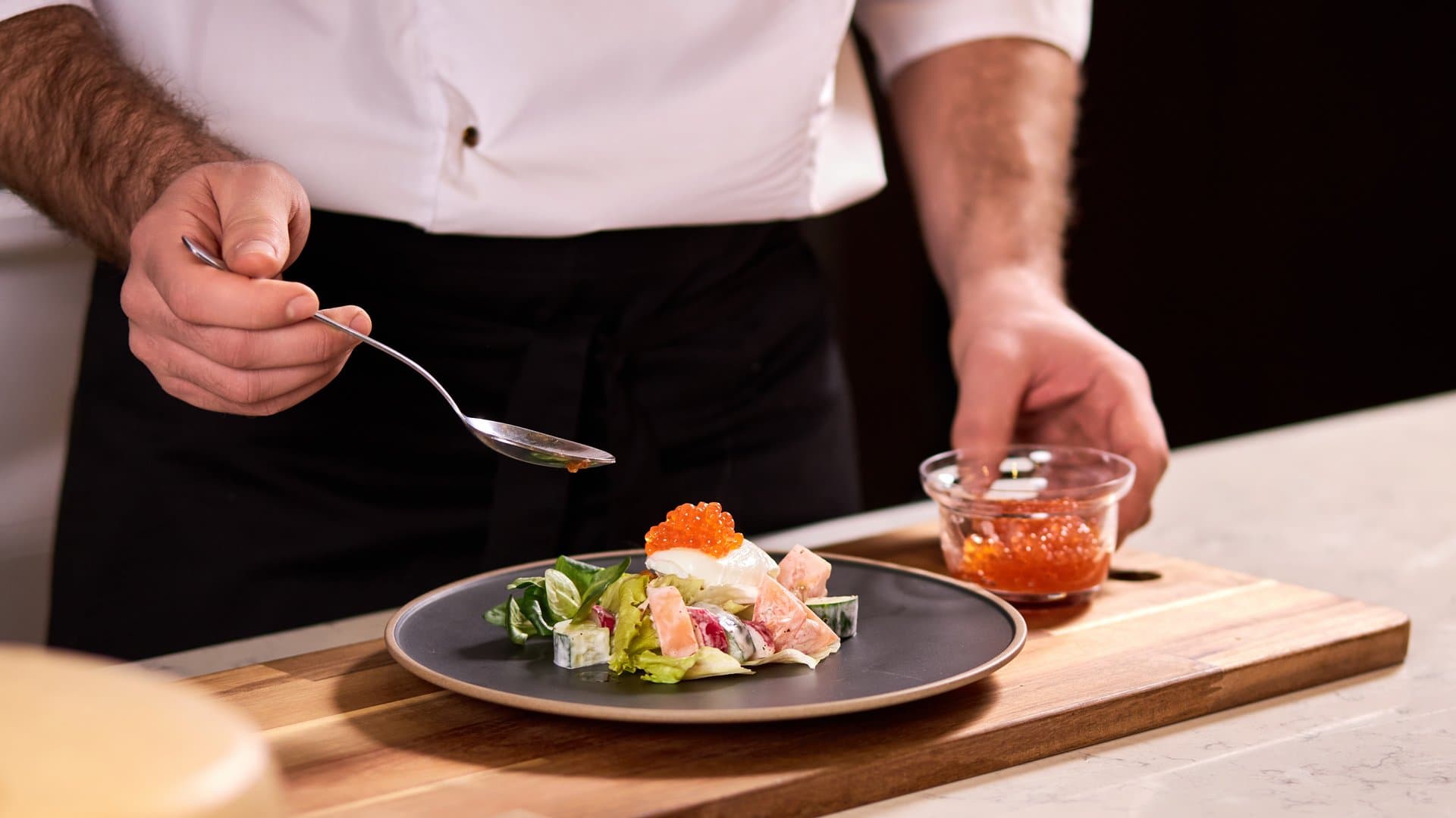Whether caviar from albino sturgeon or Ruby Roman grapes from Japan: some foodstuffs cost a real fortune ...