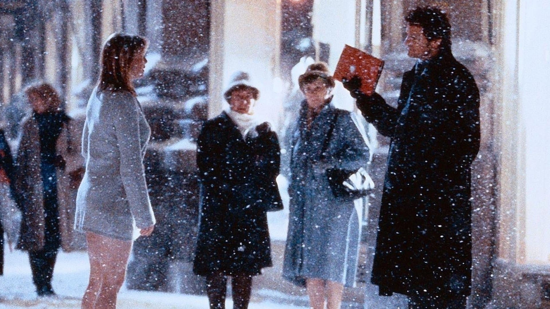 In "Bridget Jones - Schokolade zum Frühstück" gewinnt Renée Zellweger (l.) auf ihre ganz eigene Art und Weise das Herz von "Mr. Darcy" Colin Firth. Die gesamte Film-Quadrologie gehört zu den modernen Weihnachtsklassikern.