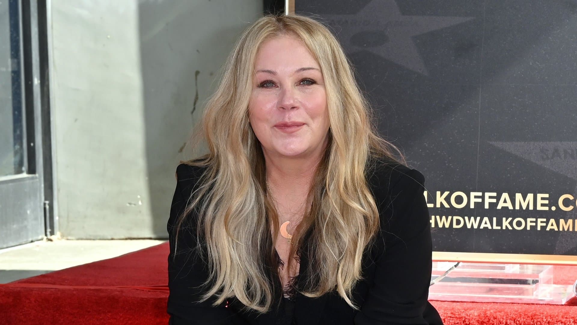 Christina Applegate hat Grund zur Freude: Der "Eine schrecklich nette Familie"-Star ist offenbar endlich wieder zuhause.
